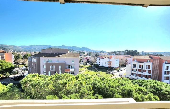 A louer LOFT DUPLEX T5 110 M2 TERRASSE  PLAN DE CUQUES