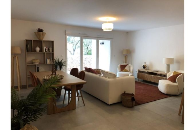 A louer APPARTEMENT T3 68 M2  NIMES