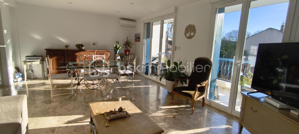 A louer APPARTEMENT T4 85 M2 TERRASSE BORD DE MER LA SEYNE SUR MER