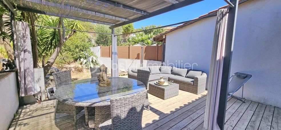 A louer APPARTEMENT T2 47 M2 TERRASSE BORD DE MER PROPRIANO