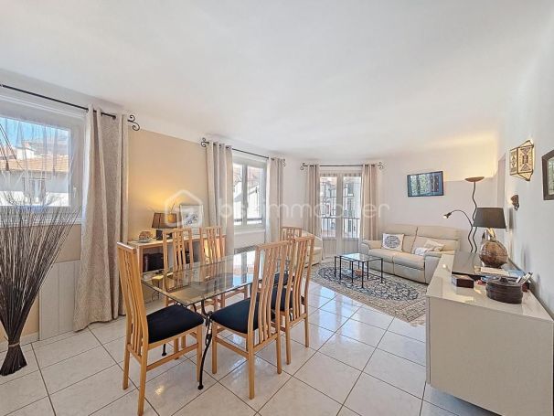 A louer APPARTEMENT T3 64 M2 BORD DE MER BIARRITZ