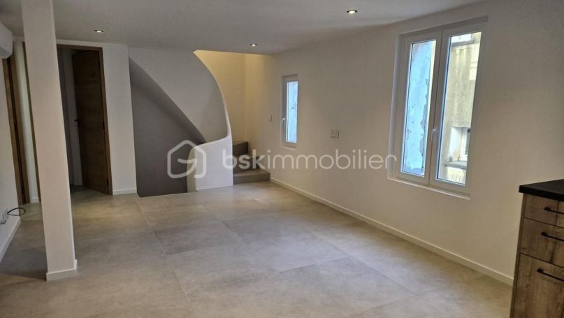 A louer APPARTEMENT DUPLEX NEUF T4 70 M2  DRAGUIGNAN