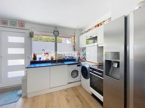 A louer APPARTEMENT T2 38 M2 TERRASSE BORD DE MER CANNES