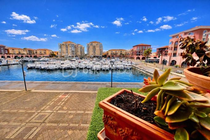 A louer APPARTEMENT T4 95 M2 TERRASSE BORD DE MER LATTES