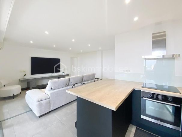 A louer APPARTEMENT T2 59 M2 TERRASSE BORD DE MER SETE