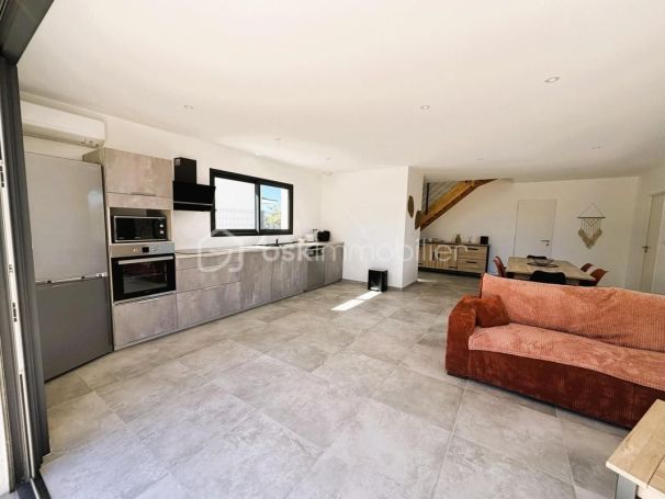 A louer MAISON  4 PIECES 95 M2  POMEROLS