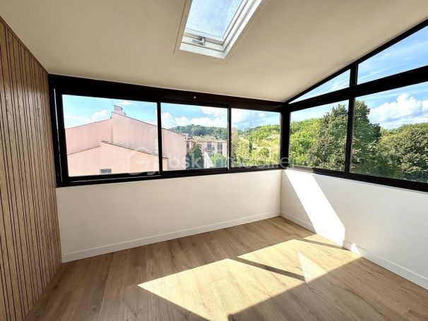 A louer APPARTEMENT DUPLEX T3 80 M2  MOUGINS
