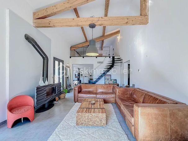 A louer MAISON  6 PIECES 136 M2  LAGAMAS