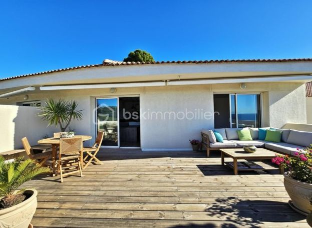 A louer APPARTEMENT DE PRESTIGE T3 89 M2 TERRASSE PIEDS DANS L'EAU CARRY LE ROUET