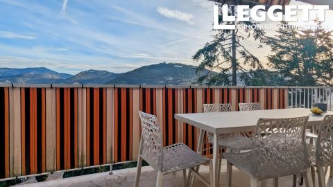 A louer APPARTEMENT DE PRESTIGE T4 101 M2 TERRASSE BORD DE MER NICE