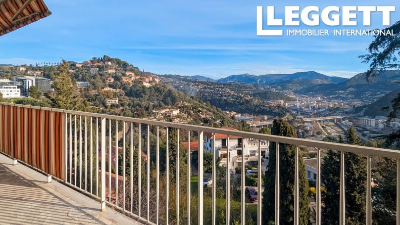 A louer APPARTEMENT DE PRESTIGE T4 101 M2 TERRASSE BORD DE MER NICE