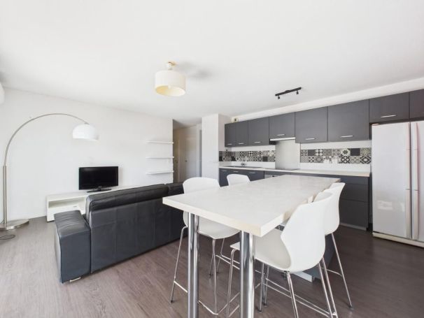 A louer APPARTEMENT T4 85 M2 TERRASSE BORD DE MER AJACCIO