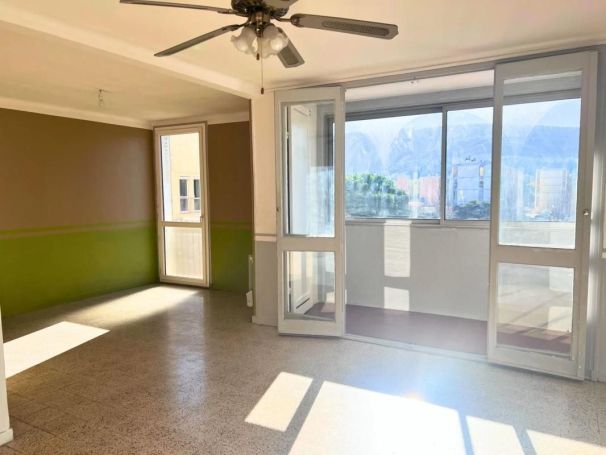 A louer APPARTEMENT T3 66 M2  AUBAGNE