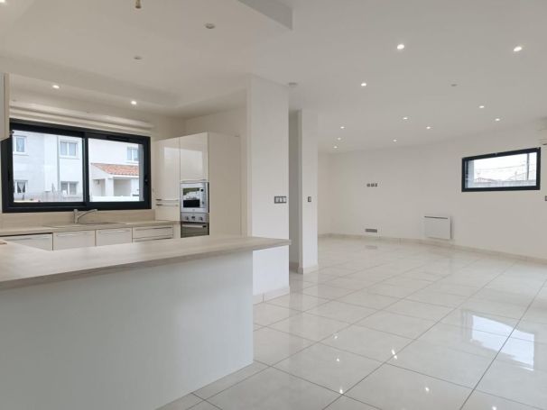 A louer MAISON 5 PIECES 144 M2 SAINT MARCEL SUR AUDE