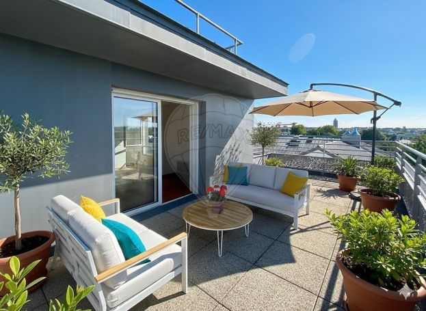 A louer APPARTEMENT T4 80 M2 TERRASSE  NANTES