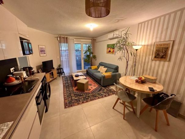 A louer APPARTEMENT T2 41 M2 TERRASSE BORD DE MER FREJUS