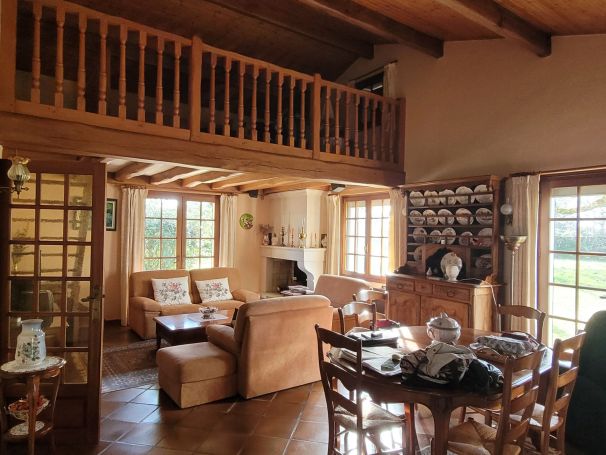 A vendre MAISON  4 PIECES 115 M2 BORD DE MER LES MATHES