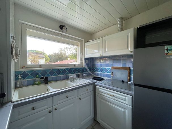 A vendre MAISON  6 PIECES 121 M2 BORD DE MER LONGEVILLE SUR MER