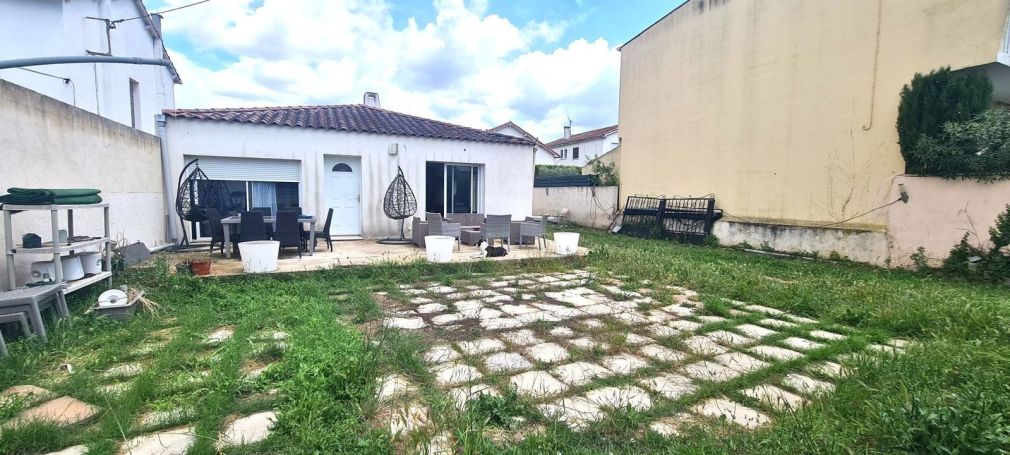 A louer MAISON  5 PIECES 106 M2  AUBAGNE