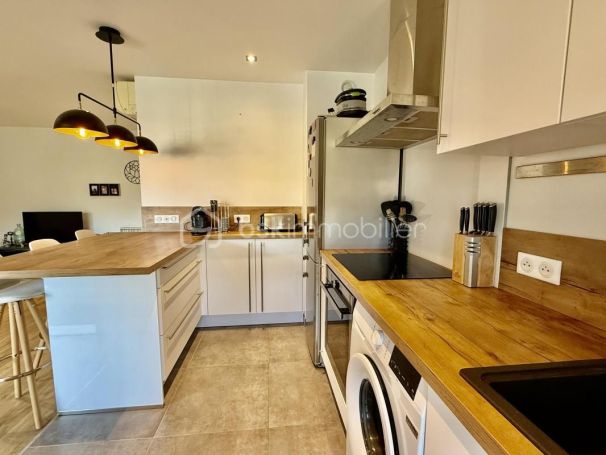 A louer APPARTEMENT T2 45 M2 BORD DE MER MANDELIEU LA NAPOULE