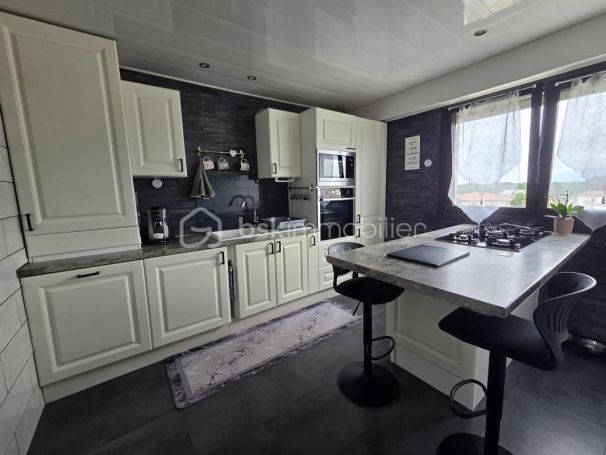 A louer APPARTEMENT T3 73 M2  DAX