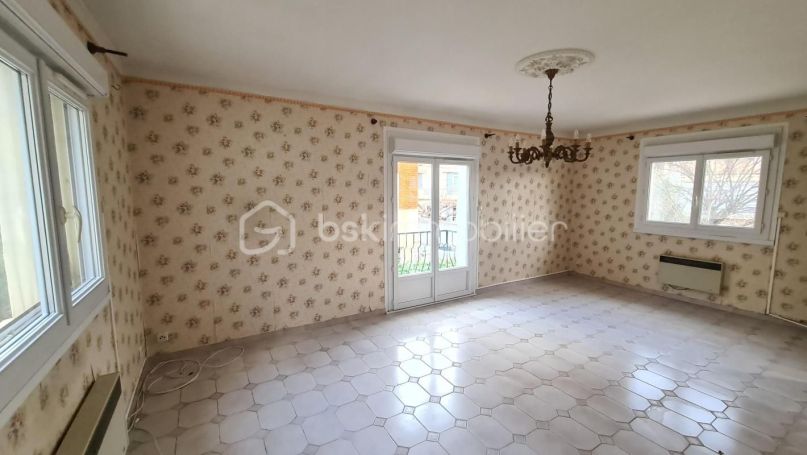 A vendre MAISON  6 PIECES 125 M2  NIMES
