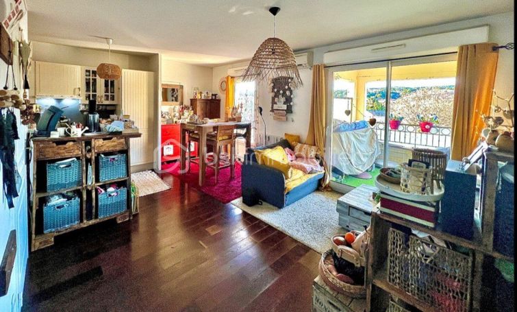 A louer APPARTEMENT T2 44 M2 TERRASSE BORD DE MER LA CIOTAT