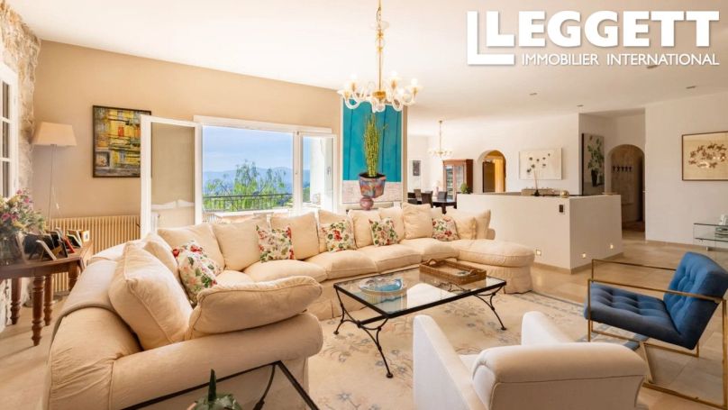 A louer MAISON  7 PIECES 237 M2 BORD DE MER NICE