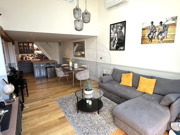 A louer APPARTEMENT DE PRESTIGE T3 76 M2 TERRASSE  BORDEAUX