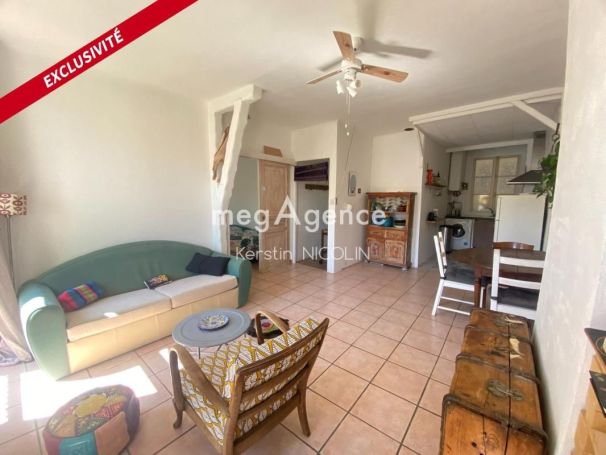 A louer APPARTEMENT T3 51 M2 BORD DE MER HYERES