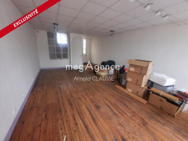 A louer APPARTEMENT T6 195 M2  AUXI LE CHATEAU