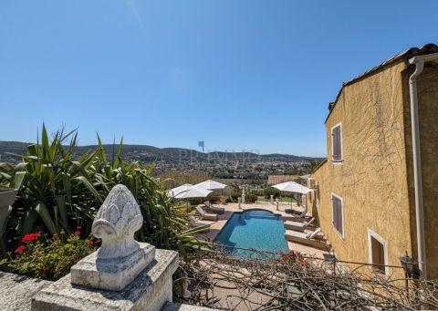 A louer MAISON 8 PIECES 167 M2 DRAGUIGNAN