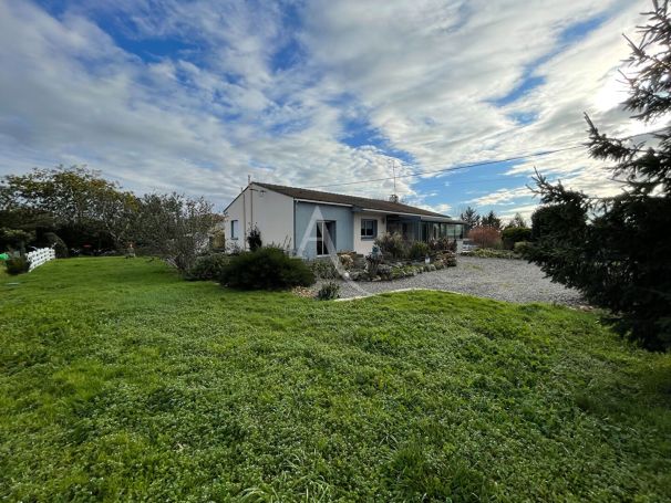 A vendre MAISON  5 PIECES 135 M2  AVRILLE