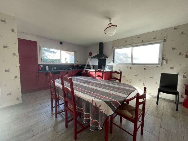 A vendre MAISON  3 PIECES 65 M2 BORD DE MER LONGEVILLE SUR MER