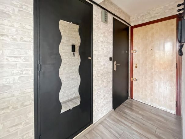 A louer STUDIO  27 M2 BORD DE MER CAGNES SUR MER