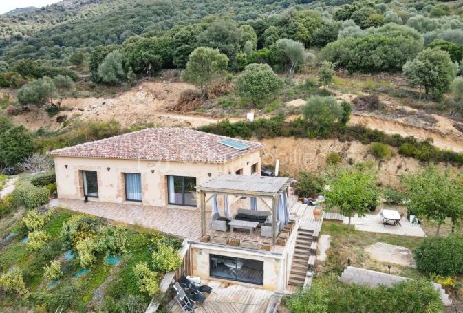 A louer MAISON  4 PIECES 150 M2 BORD DE MER PROPRIANO