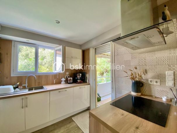 A louer APPARTEMENT T3 71 M2 TERRASSE BORD DE MER SAINT RAPHAEL