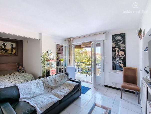 A louer STUDIO  33 M2 VUE MER CANNES