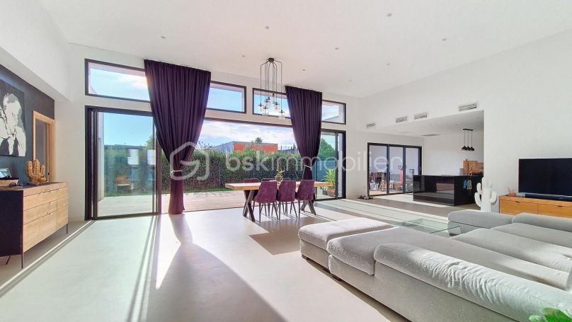 A louer MAISON  DE MAîTRE  SAUSSAN