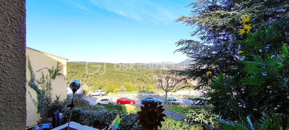 A louer APPARTEMENT DE PRESTIGE T3 67 M2 BORD DE MER CASSIS