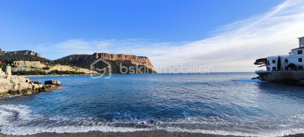 A louer APPARTEMENT DE PRESTIGE T3 67 M2 BORD DE MER CASSIS