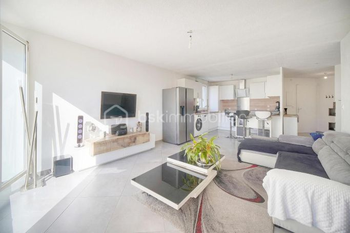 A louer APPARTEMENT T4 79 M2 TERRASSE BORD DE MER CANNES