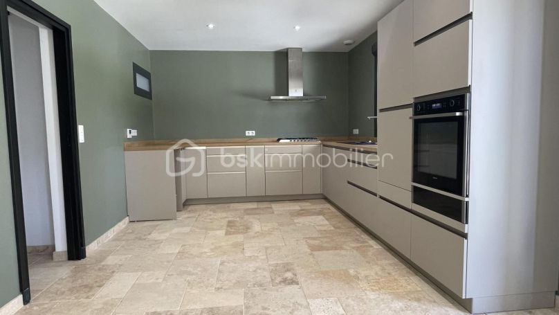 A louer MAISON  4 PIECES 160 M2  PEZENAS