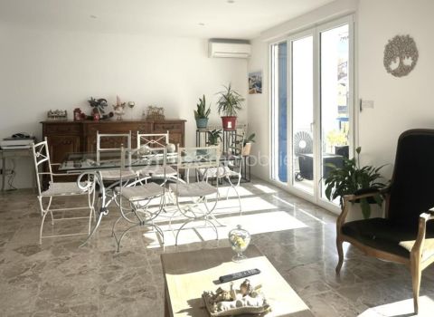 A louer APPARTEMENT T3 83 M2 TERRASSE BORD DE MER LA SEYNE SUR MER