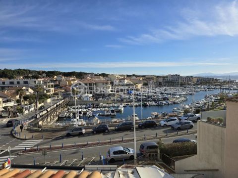 A louer APPARTEMENT T2 23 M2 TERRASSE VUE MER SAUSSET LES PINS