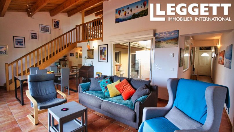 A louer APPARTEMENT DUPLEX T4 103 M2 TERRASSE  CLERMONT L HERAULT