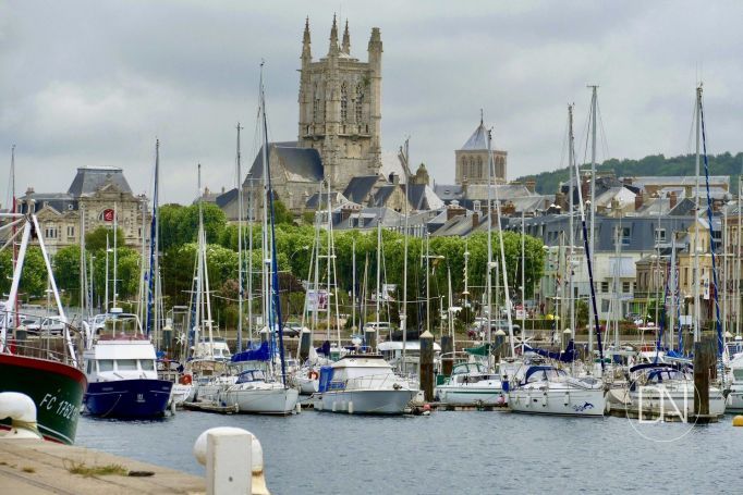 A vendre villa d'architecte 209 M&sup2; 7 PIECES VUE MER FECAMP