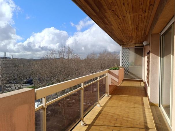 A louer APPARTEMENT T4 101 M2 BORD DE MER NARBONNE