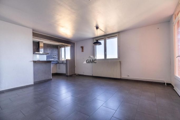 A louer APPARTEMENT T4 82 M2  BEZIERS