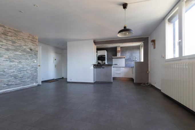 A louer APPARTEMENT T4 82 M2  BEZIERS